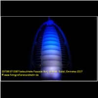 29738 07 0187 beleuchtete Fassade Burj al Arab, Dubai, Emirates 2017.jpg